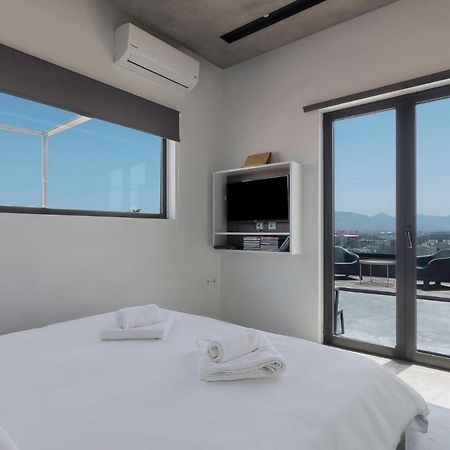 Apartment With Terrace In Piraeus Pireu Exterior foto